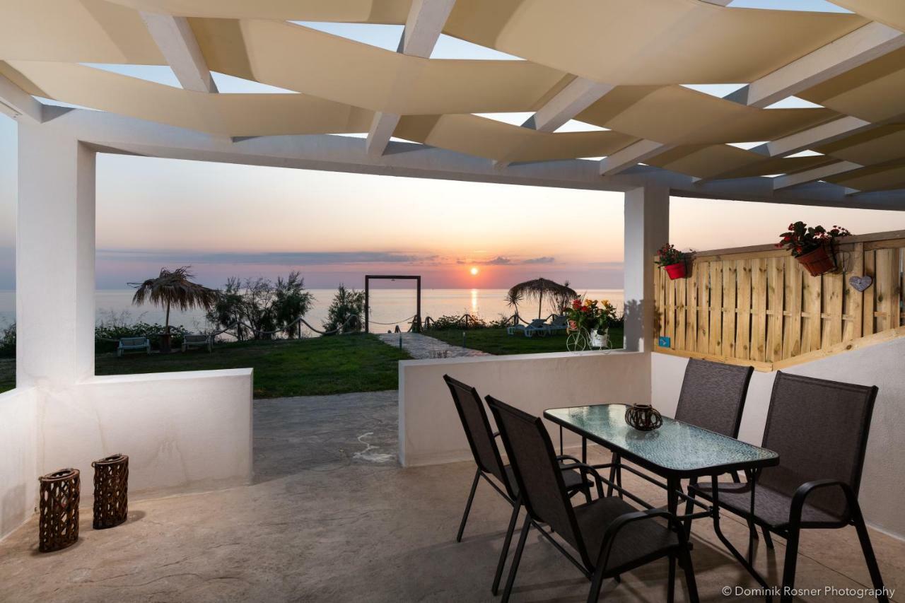 Seashore Stream Suites Alykes  Ngoại thất bức ảnh
